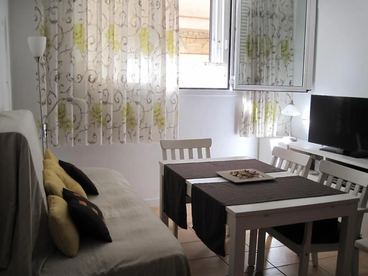 Joan Apartment 료렛 드 마르