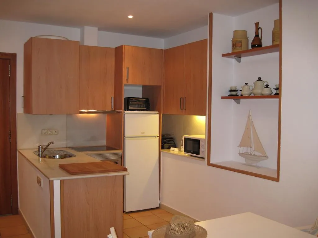 Joan Apartment 료렛 드 마르